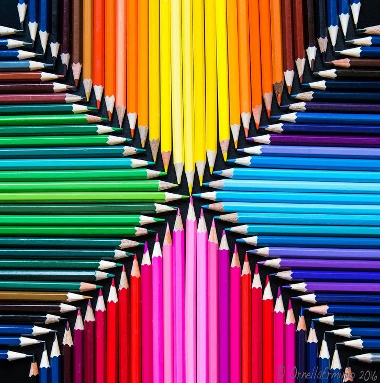 Pastelli colorati: composizione geometrica di Ornella Erminio