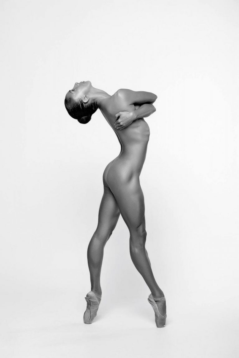 Fotografia di danza di Danilo Roberto: tensione sulle punte